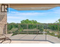 10 Van Allen AVENUE UnitNo. 1001 - 45