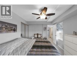 10 Van Allen AVENUE UnitNo. 1001 - 6