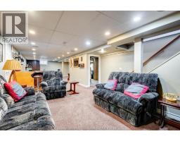 175 Sylvester DRIVE - 21