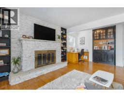 76 PAMELA CRESCENT - 18
