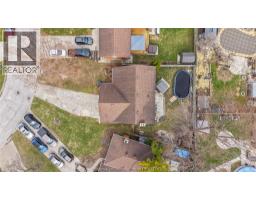76 PAMELA CRESCENT - 43