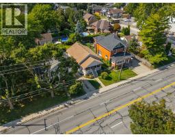 460 Queen STREET - 33