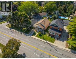 460 Queen STREET - 34