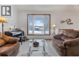 40 Thornhill CRESCENT - 14