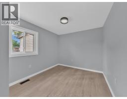 7 Oxley DRIVE - 22