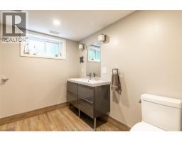 431 Victoria AVENUE - 21