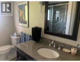 31 MONARCH DRIVE - 18