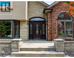 7 FAIRCOURT AVENUE - 9