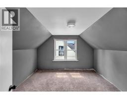 12 McKinnon DRIVE - 23