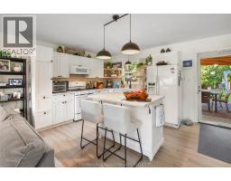 8585 James STREET - 8