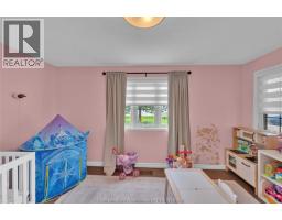 2027 Dufferin AVENUE - 18