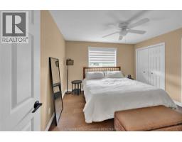 2027 Dufferin AVENUE - 24