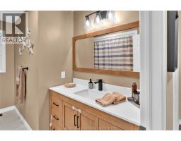 2027 Dufferin AVENUE - 27