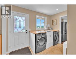 2027 Dufferin AVENUE - 35