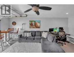 2027 Dufferin AVENUE - 40