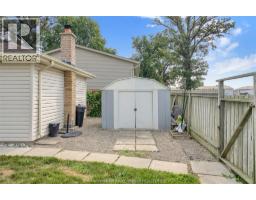 2027 Dufferin AVENUE - 44