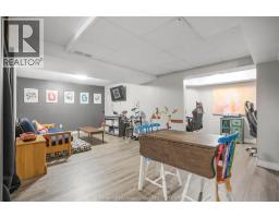 107 NORWAY MAPLE DRIVE - 36
