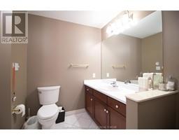 12 Paxton DRIVE - 25