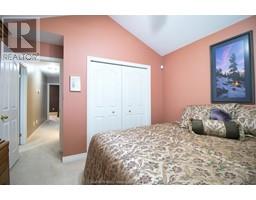 12 Paxton DRIVE - 32