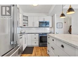 323 Colborne STREET UnitNo. 2403 - 23