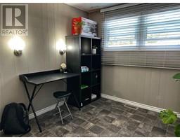 104 Essex COURT - 12