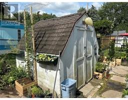 104 Essex COURT - 17