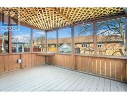 31 EARL DRIVE - 26