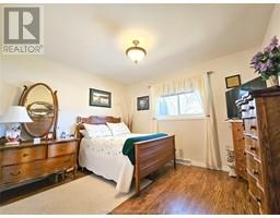 21 Pine DRIVE - 27