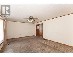 12 FREDA STREET - 15
