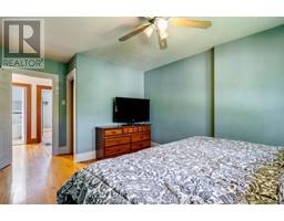 232 Chatham STREET South - 26