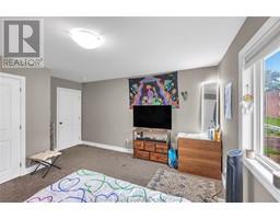 161 Churchill Park ROAD - 37