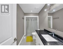 161 Churchill Park ROAD - 44