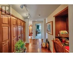 7 CHATHAM STREET South - 24