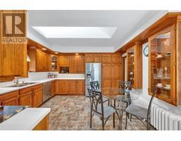 7 CHATHAM STREET South - 6
