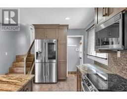 73 MARION AVENUE - 15