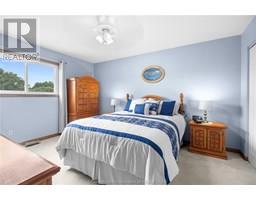 16 Dejonge PLACE - 19