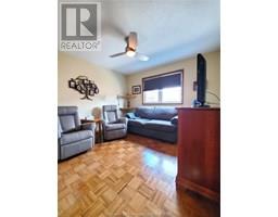 211 Garden Path - 18