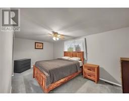 33 Sylvester DRIVE - 26