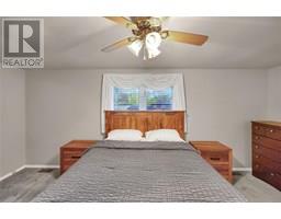 33 Sylvester DRIVE - 27