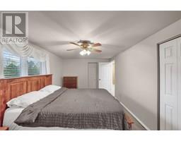 33 Sylvester DRIVE - 28