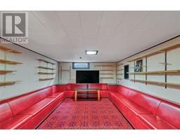 33 Sylvester DRIVE - 33