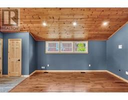 192 John STREET East - 14