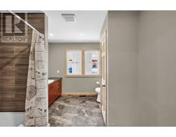 192 John STREET East - 19