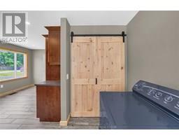 192 John STREET East - 6