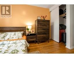 132 Berry STREET - 30