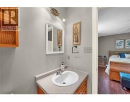 31 CECIL STREET - 25