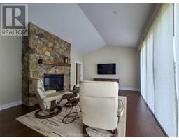 7 Tracy DRIVE - 24