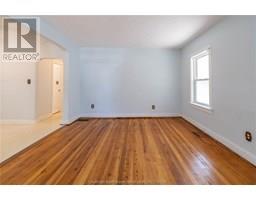 40 Kerr AVENUE - 5