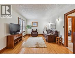 12 Alexandra AVENUE - 15