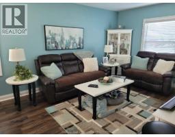 48 tweedsmuir AVENUE East - 12